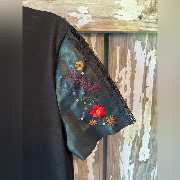 Zara Trafaluc Dress Black with Faux Leather sleeves w/ embroidery Size Small - Picture 2 of 6